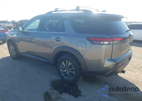 2022 Nissan Pathfinder Sv 2Wd z USA, uszkodzony, nr VIN 5N1DR3BA5NC258921